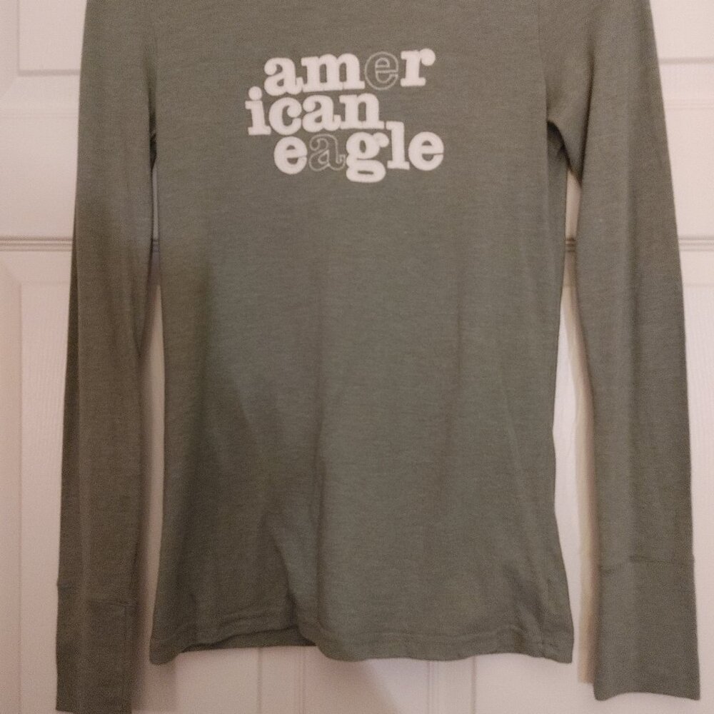 American Eagle Vintage Green Long Sleeved Girls Shirt Size Medium